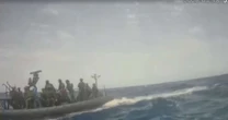 Forças israelenses dispararam tiros contra navios da flotilha de ajuda a Gaza, mostra vídeo