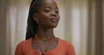 Roupa da intérprete da Leona de 'Dona de Mim' causa na web: 'Pra quê?'
