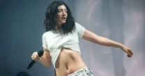 Lorde celebra aniversário de 'Virgin' com 49 versões 'Raios X' do álbum