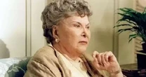Qual é o final de Dona Maroca em 'A Viagem'? Mãe de Diná e Alexandre sofre com mortes na família e tem cena emocionante no fim da novela da Globo