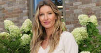 As duas simples e preciosas lições que Gisele Bündchen aprendeu com a mãe sobre água na rotina alimentar
