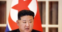 Kim Jong-un visita navio de guerra construído para 'punir provocações do inimigo'