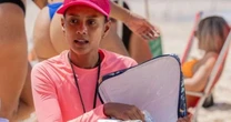 Gravação de Vale Tudo na praia entrega spoiler que revolta os fãs: 'Não dá para defender'