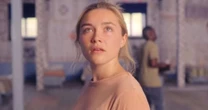 Florence Pugh ficou deprimida por seis meses após as filmagens deste aclamado filme de terror: "Manipulei minhas próprias emoções"