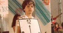 44 anos atrás, esse menino fofo era um relógio em teatro da escola; hoje é um famoso para o maior prêmio do cinema mundial