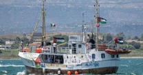Após ser interceptado na costa de Gaza, barco de ativistas pró-palestinos chega a Israel