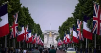 Emmanuel Macron faz visita de Estado ao Reino Unido, a primeira de um dirigente da UE desde o Brexit