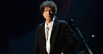 Todos os 35 guitarristas que já tocaram na banda de Bob Dylan
