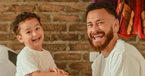 Fred Bruno emociona a web com homenagem de aniversário para o filho, Cris: 'Maior amor'