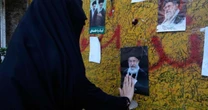 'Queremos a cabeça de Trump': multidão vai às ruas no Irã para funeral de aiatolá Ali Khamenei