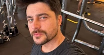 Guilherme Leicam: Quem é o ator que está sendo criticado após harmonização facial; veja fotos
