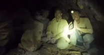 Cinco das sete pessoas são encontradas com vida em caverna no Laos