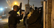 Operação Conflictos: Polícia ataca base de facção envolvida em guerra pelo tráfico na Grande Porto Alegre