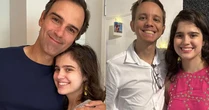 Tadeu Schmidt vai aumentar a família! Filha mais velha do apresentador do 'BBB' anuncia noivado com psicólogo após 4 anos e meio de namoro