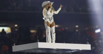 Beyoncé volta a cantar '16 Carriages' após acidente em turnê; veja vídeo