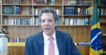 Haddad culpa família Bolsonaro por taxa de 50%, chama Tarcísio de 'vassalo' e crê em reversão: 'Tiro no pé'