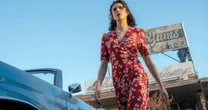 'Honey Don't!': Margaret Qualley entra para o cânone das detetives do cinema