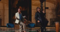 The Strokes lança clipe de "Going Shopping" com astro de "The White Lotus" e "Fallout"