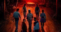 Os criadores de Stranger Things trocam nostalgia e ficção científica por um suspense policial em sua nova série da Netflix