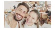 Cauã Reymond recorda bullying pela mãe ter tido HIV: 'Chegava em casa e não tinha ninguém pra falar'