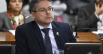 Advocacia do Senado apresenta defesa de Alessandro Vieira em processo movido por família de Moraes