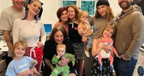 Ozzy Osbourne era avô, e neto já se vestiu de morcego; veja a foto