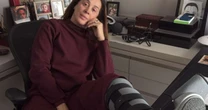 Claudia Raia fratura tornozelo durante peça e cancela apresentações no Rio e na Paraíba: 'Triste'