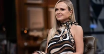 Eliana chora ao falar de criança que denunciou pai que abusava dela após ver seu programa