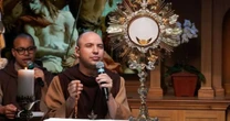 Quem é Frei Gilson? Fenômeno religioso saiu das redes sociais e brilhou no palco de Barretos