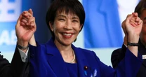 Japão: Sanae Takaichi é eleita chefe do partido governista e está prestes a se tornar 1ª mulher premiê do país