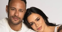 Neymar e Bruna Biancardi são flagrados em culto após escândalo de vícios