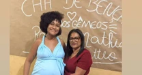 Jovem de 23 anos morre após dar à luz gêmeos em casa e na ambulância