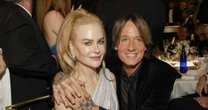 'Em choque e sente traída': como está Nicole Kidman após terminar casamento de 19 anos com Karl Urban e 'lutar para salvá-lo'?