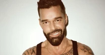 Peladão! Ricky Martin agita a web com clique ousado e deixa fãs enlouquecidos
