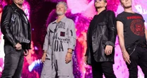 U2 é acolhido por fãs após perrengue em gravação e lança o single "Street of Dreams"