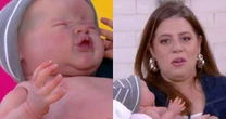 Grávida, Tati Machado tem reação inusitada ao conhecer bebê reborn ao vivo