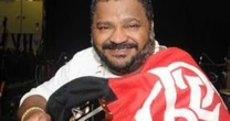 Arlindo Cruz era torcedor do Flamengo e já levou chinelada da mãe por causa do time