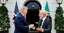 Novo tarifaço de Trump pode atingir indústria e ter efeitos políticos no Brasil, avaliam especialistas
