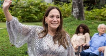 A psicologia afirma que as pessoas mais felizes repetem constantemente cinco frases que reforçam sua visão otimista