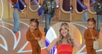 Roubou a cena! Aos 2 anos, Maria Flor dança com Pedro Sampaio na 1ª visita ao 'Sabadou com Virgínia', no SBT; assista