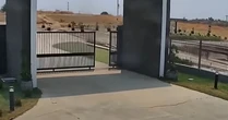 Vídeo registra solo se partindo durante terremoto em Mianmar; veja