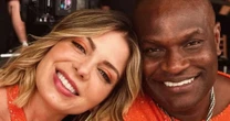 Sheila Mello revela que ficou com Jacaré na época do 'É o Tchan!'