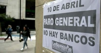 Terceira greve geral contra Milei acontece com o presidente em queda de popularidade