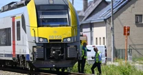 Colisão entre trem e ônibus escolar na Bélgica deixa quatro mortos, incluindo duas crianças