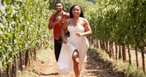 5 segredos das locações de 'Eu & Você Na Toscana', comédia romântica com Halle Bailey