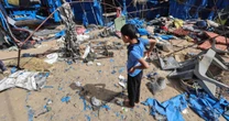 Em Deir al-Balah, área para refugiados em Gaza, milhares de pessoas dividem dois banheiros