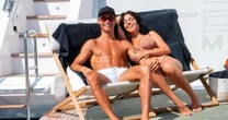 Cristiano Ronaldo 'ignora' críticas e curte dia ensolarado com Georgina