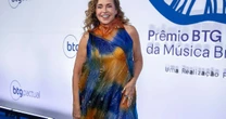 'As pernas tremiam': Daniela Mercury relembra premiações com Chico Buarque, Caetano e Gil na plateia