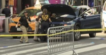 Tiros causam correria na Times Square, em Nova York, e suspeito é preso; veja vídeo