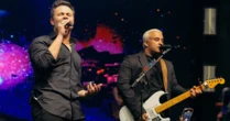 Celebrando 15 anos de carreira, Matheus e Kauan lançam álbum e livro em noite especial